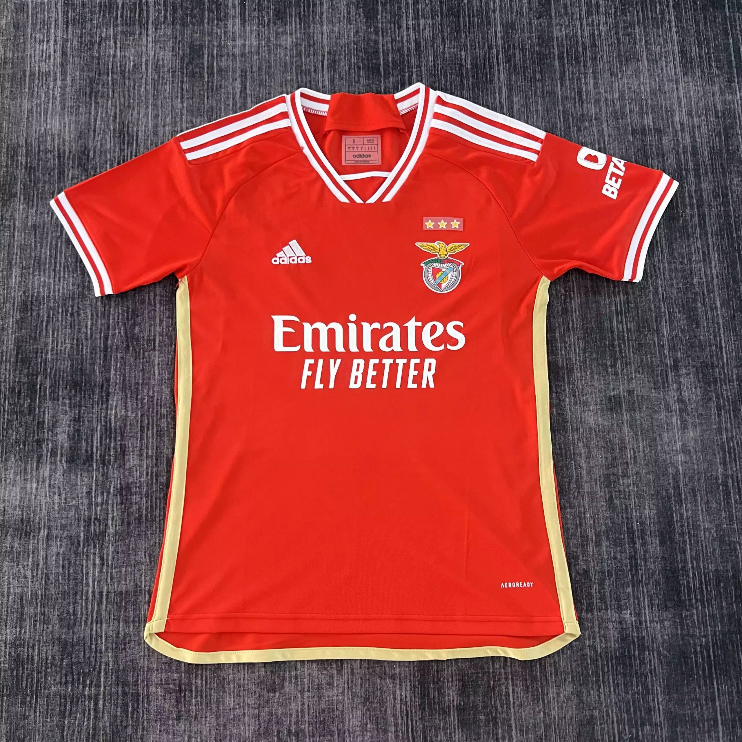 27 Red 006