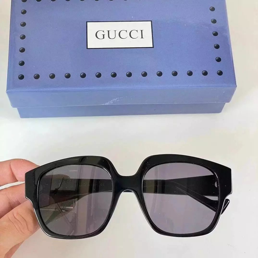 12 Black 006