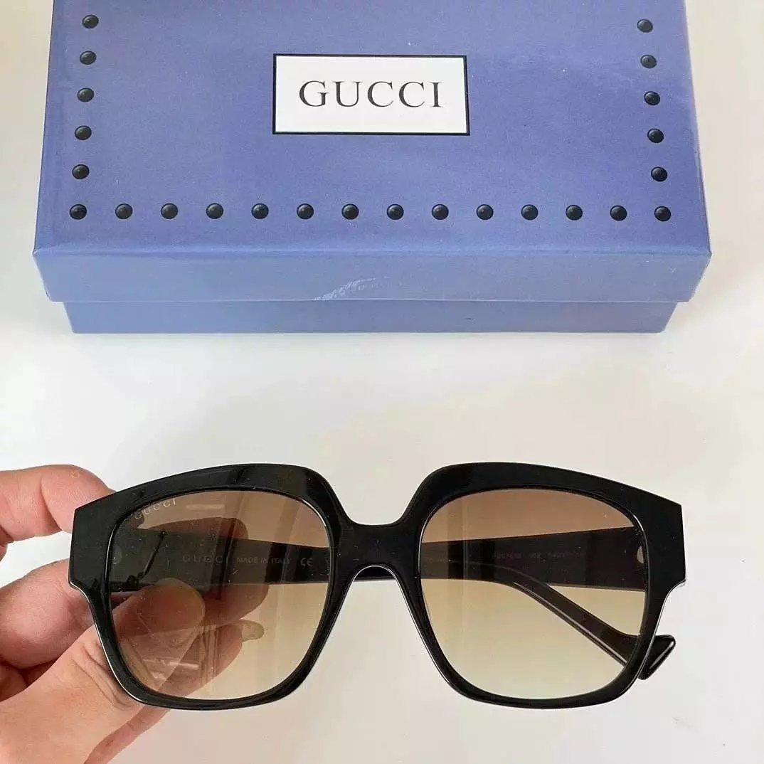 13 Black 006