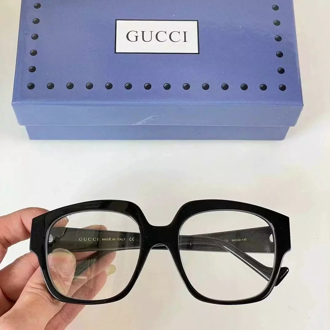 17 Black 006