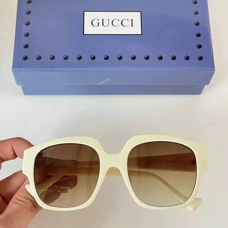 18 white 006