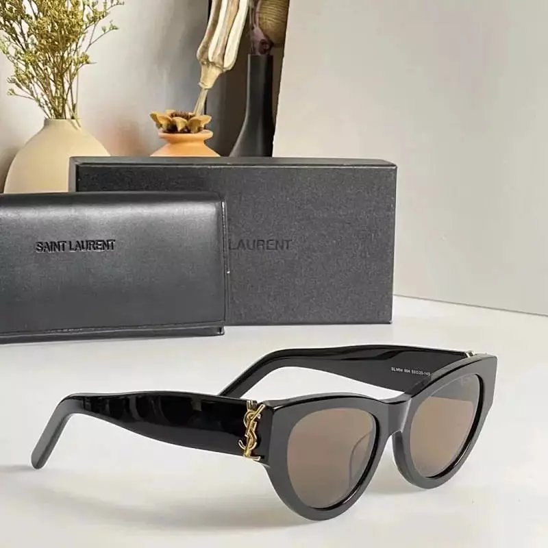 21 Black 006