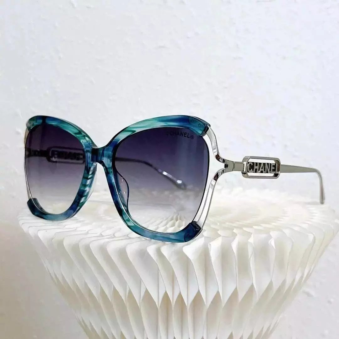 26 white 006