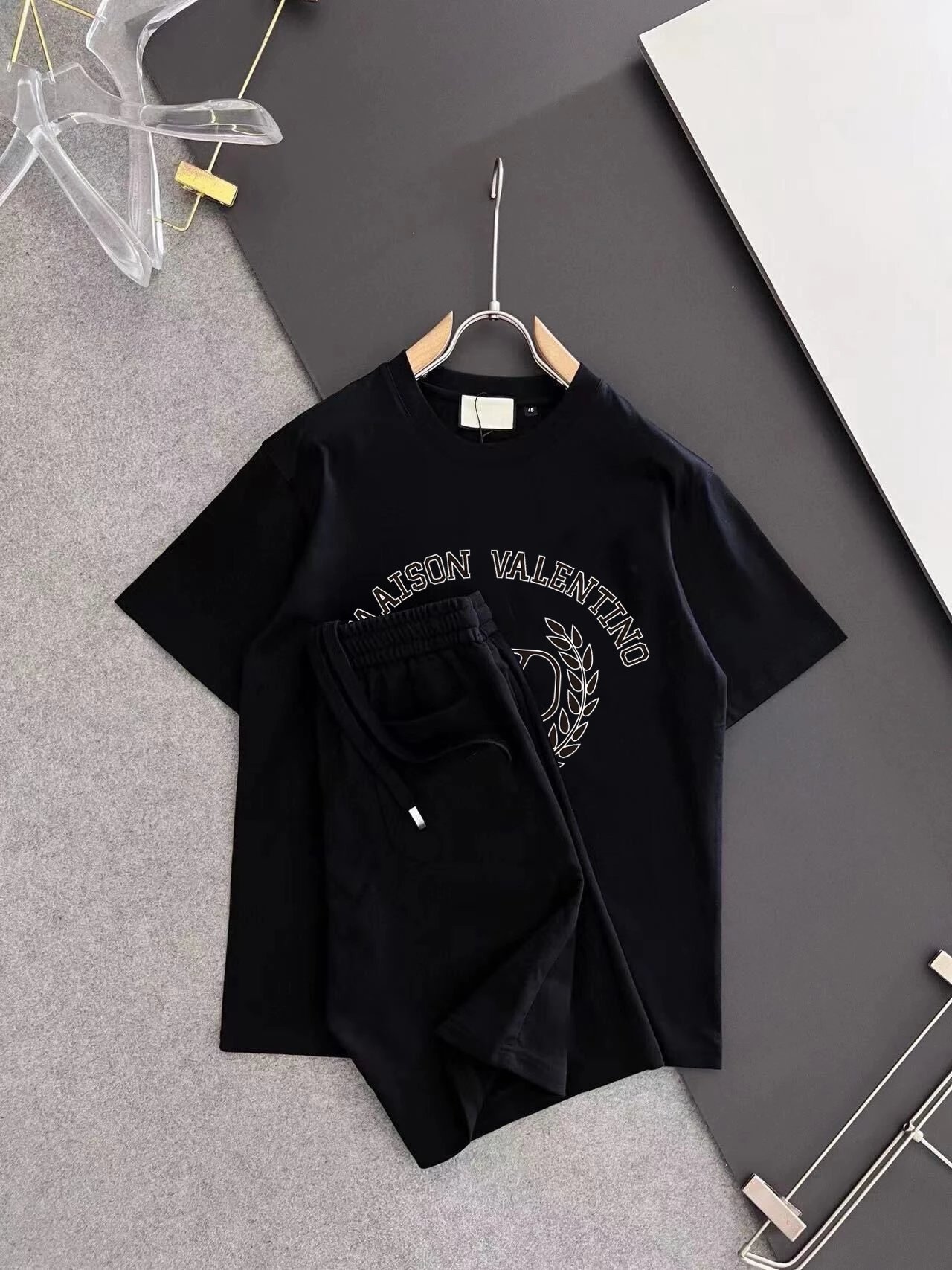 05 Black
