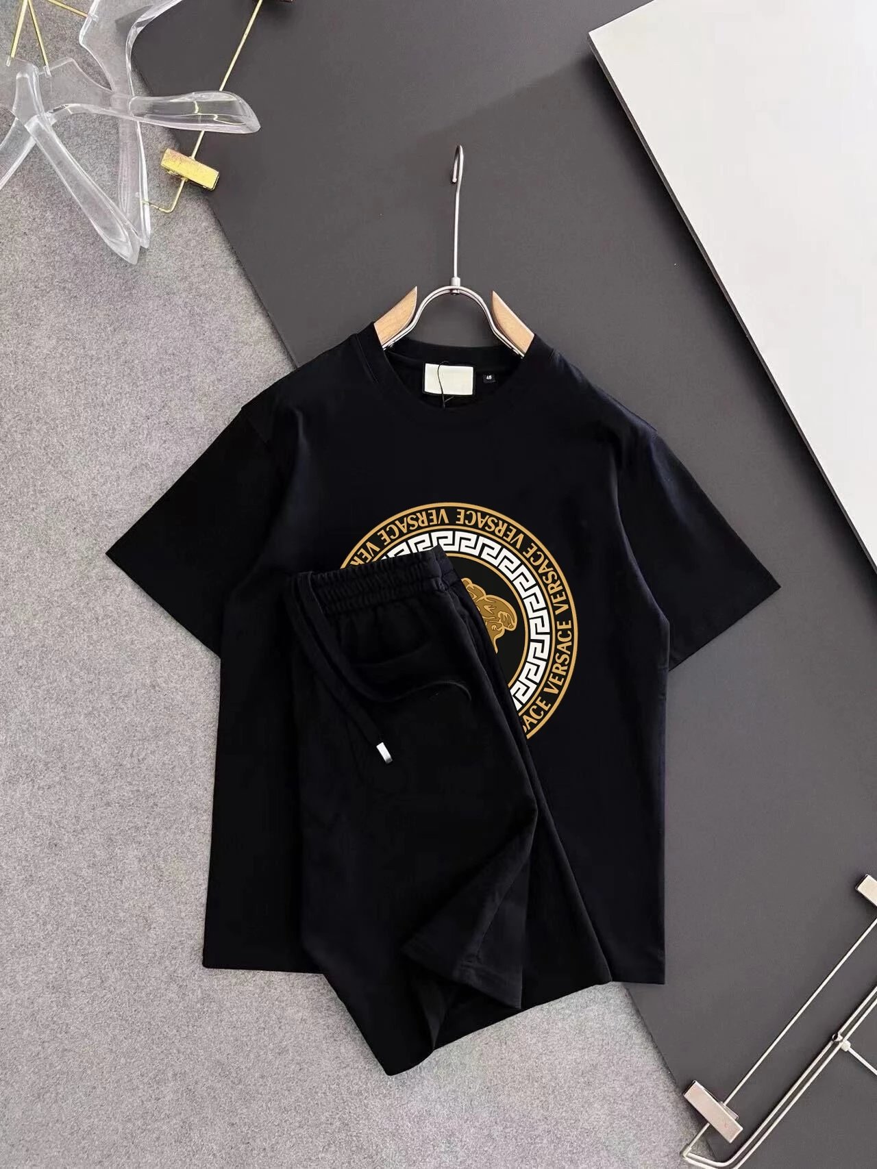 08 black