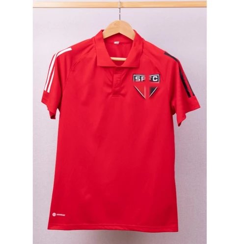 Red stand-up collar