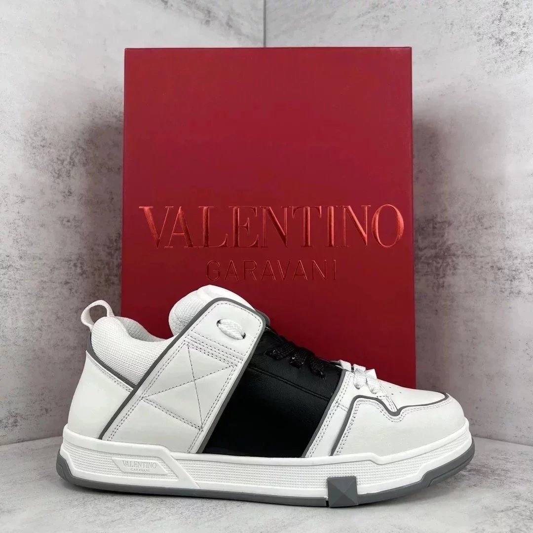 Valentino One Stud chunky Sneakers White and Black