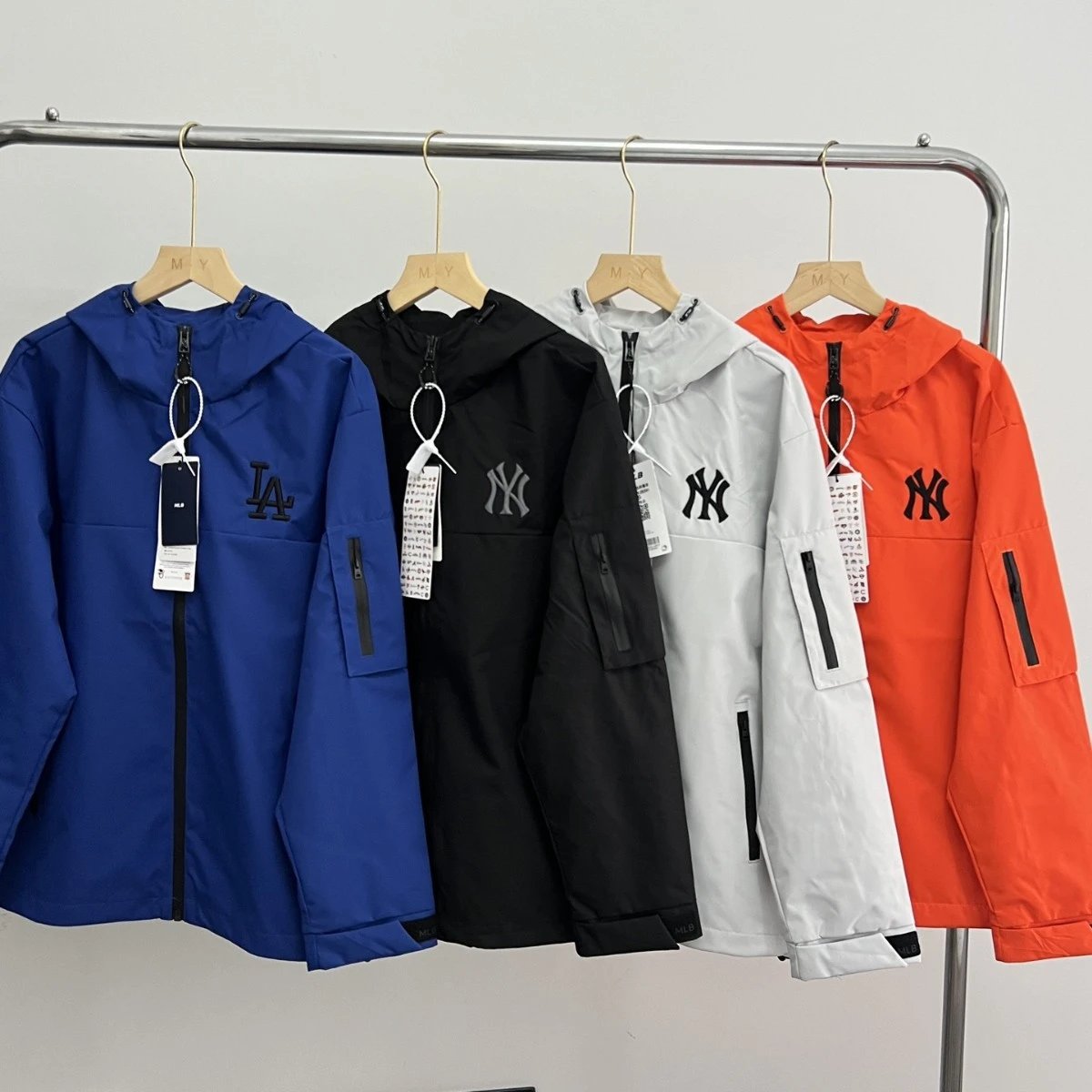 MLB Team Logo Lightweight Windbreaker Jacket Multicolor