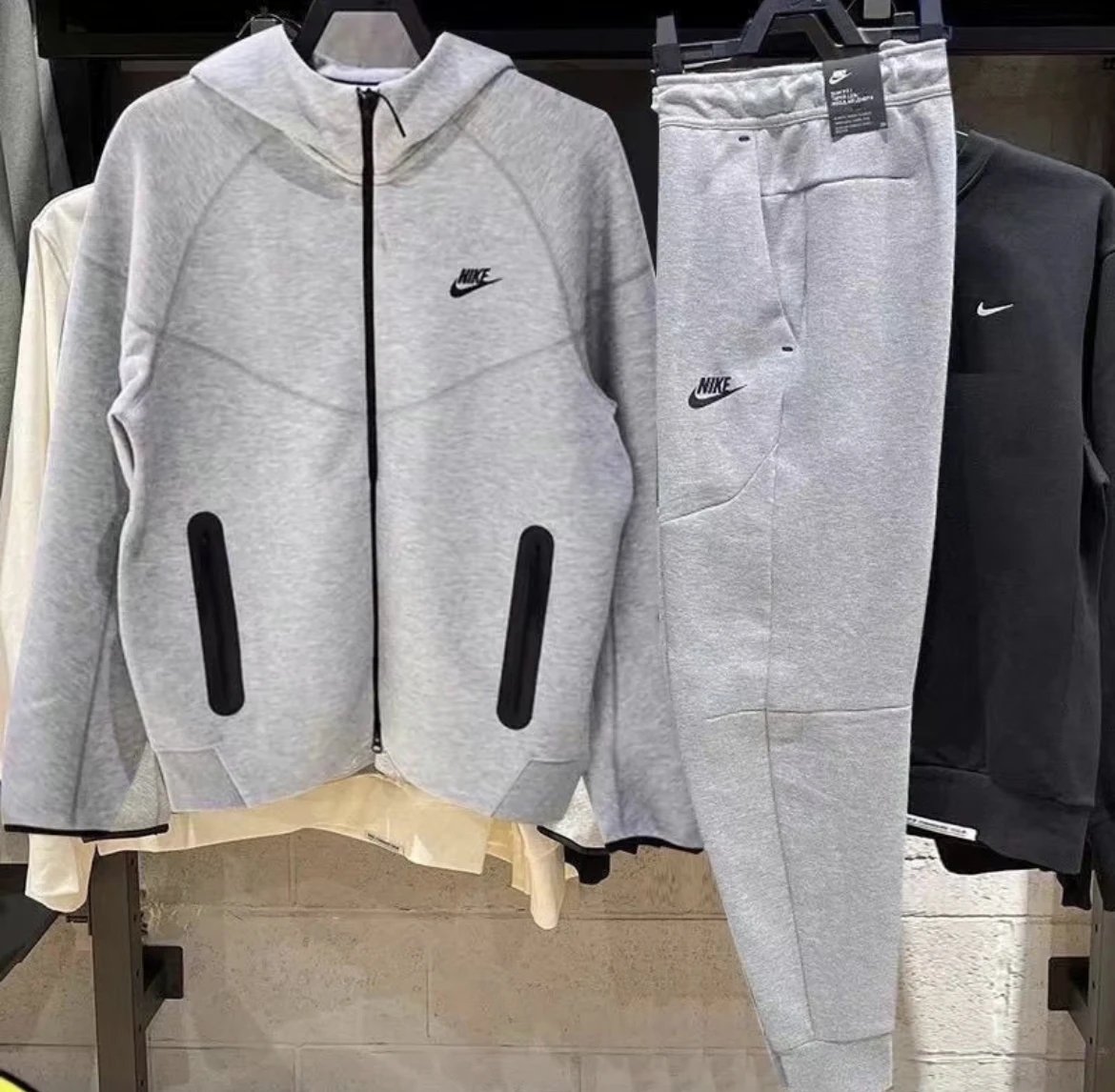 Nike Tech Fleece Athletic Tracksuit Set Gray