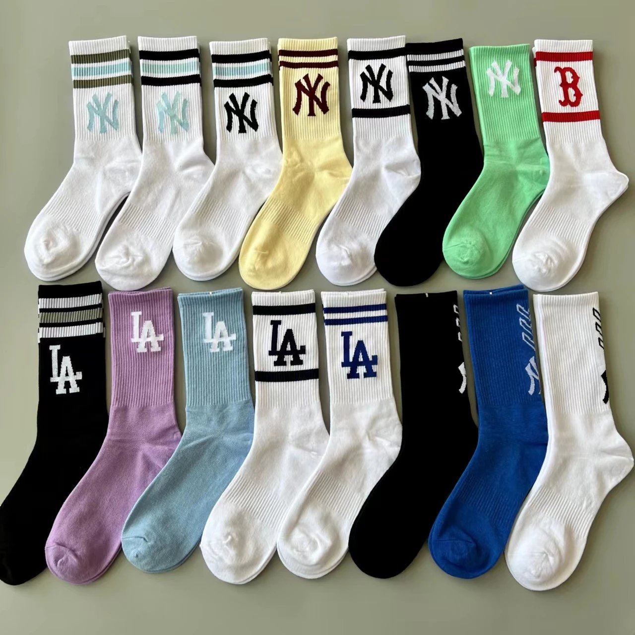 Women's high-barrel sports socks four-season mid-barrel leisure tide socks wholesale all-match