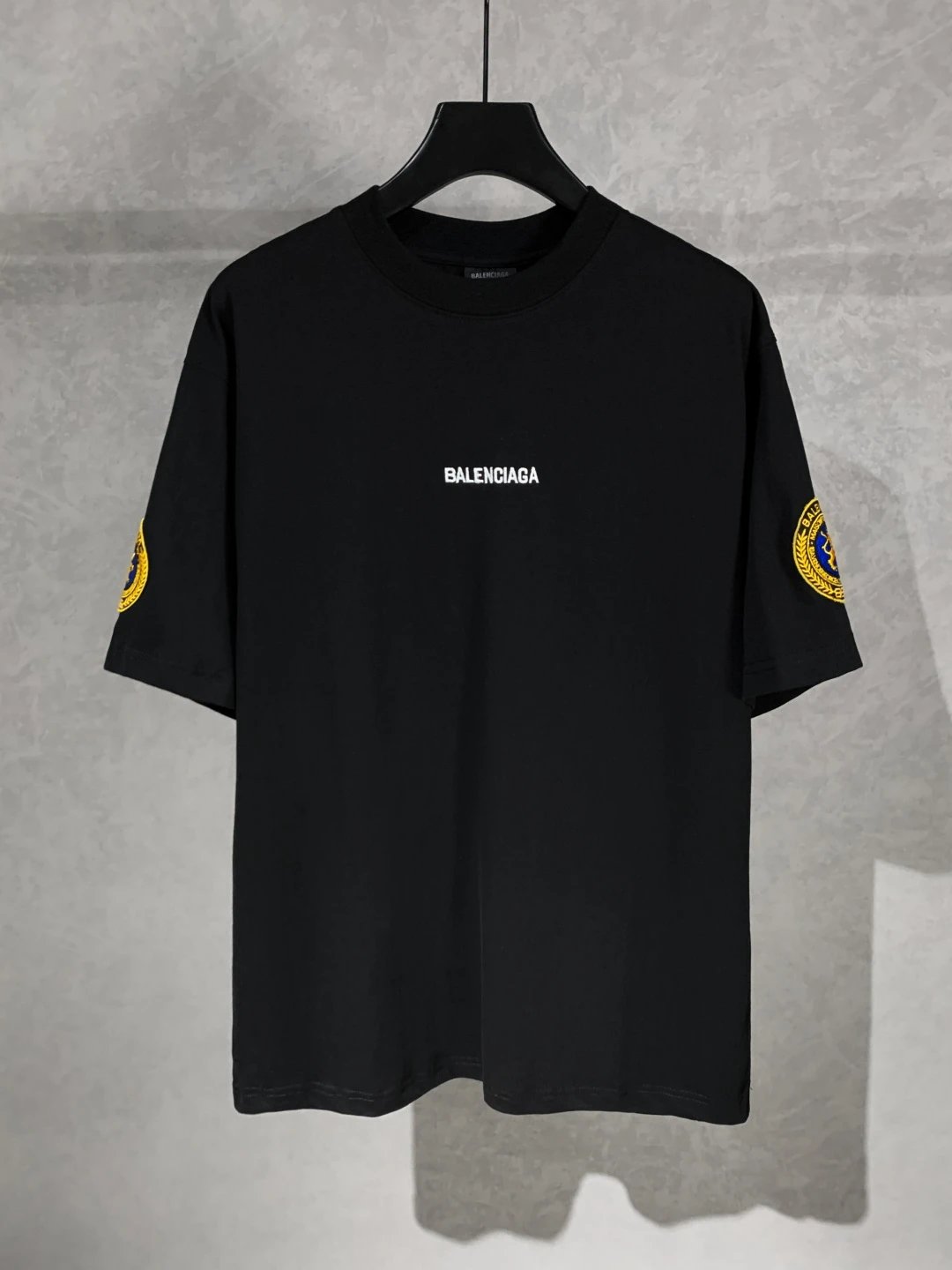 short-sleeved N1 717 1