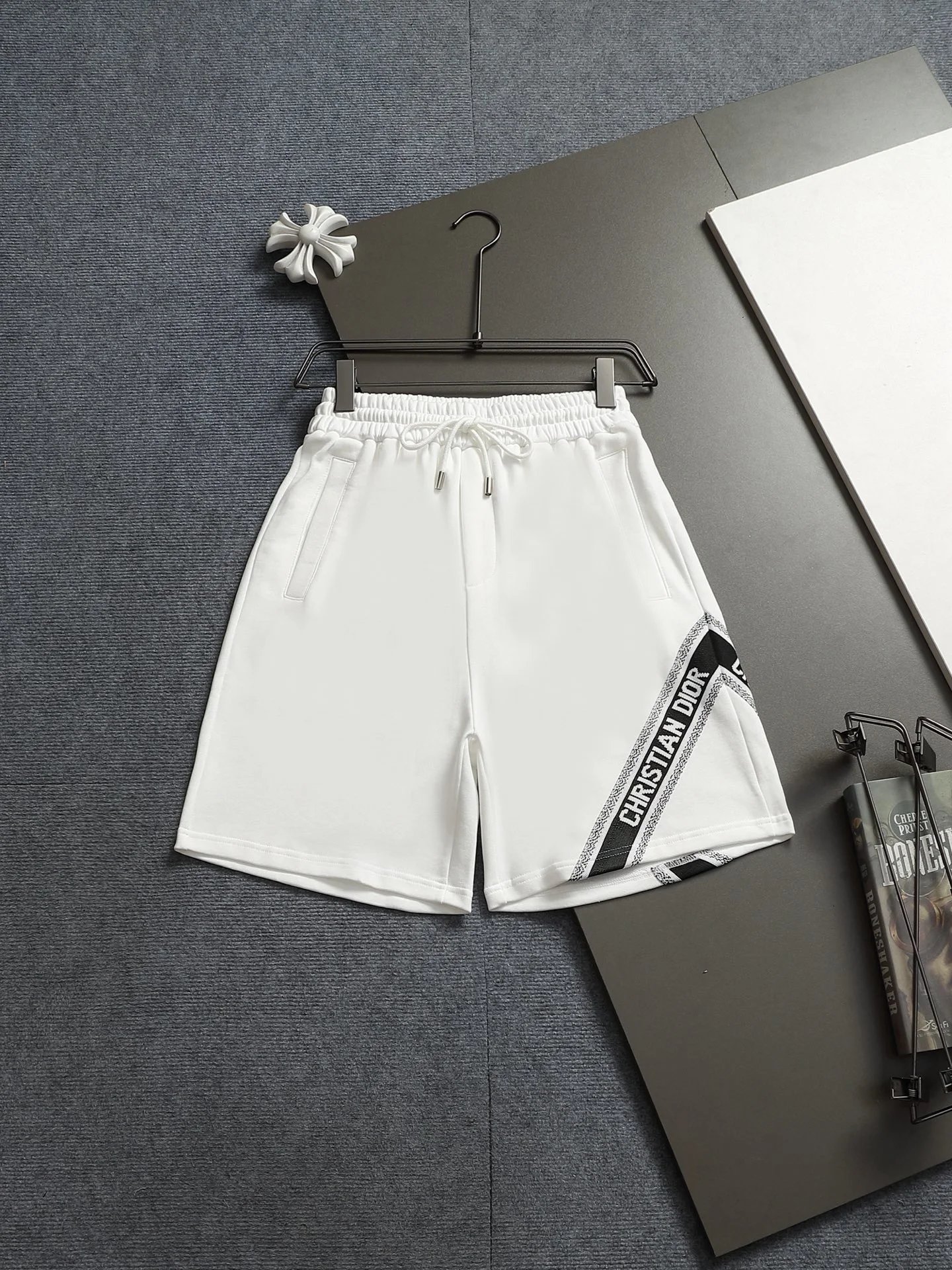 short N1 715 34