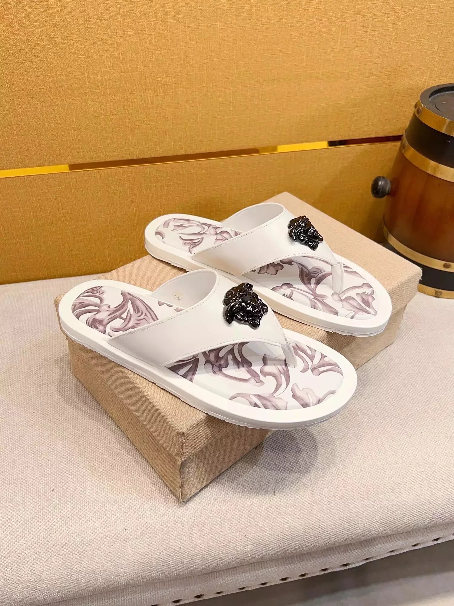 Fashion slippers 1-10